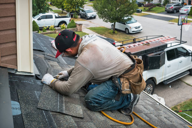 Professional Gutter Installation technician working in Bridgewater, VA